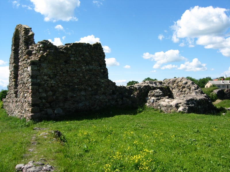Файл:Rezekne castle ruins 3.jpg