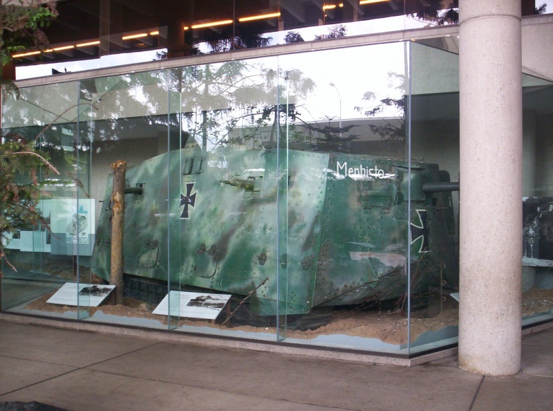 Файл:Tank-Mephisto-Queensland-Museum.jpg